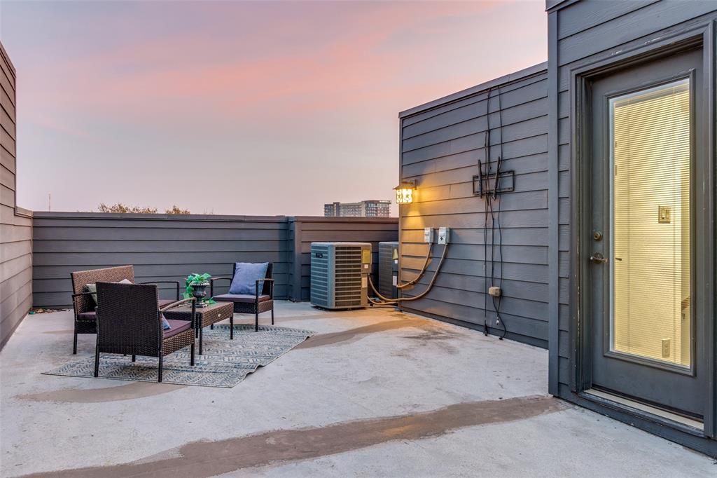 Flora Street Twnhms 01 - Residential