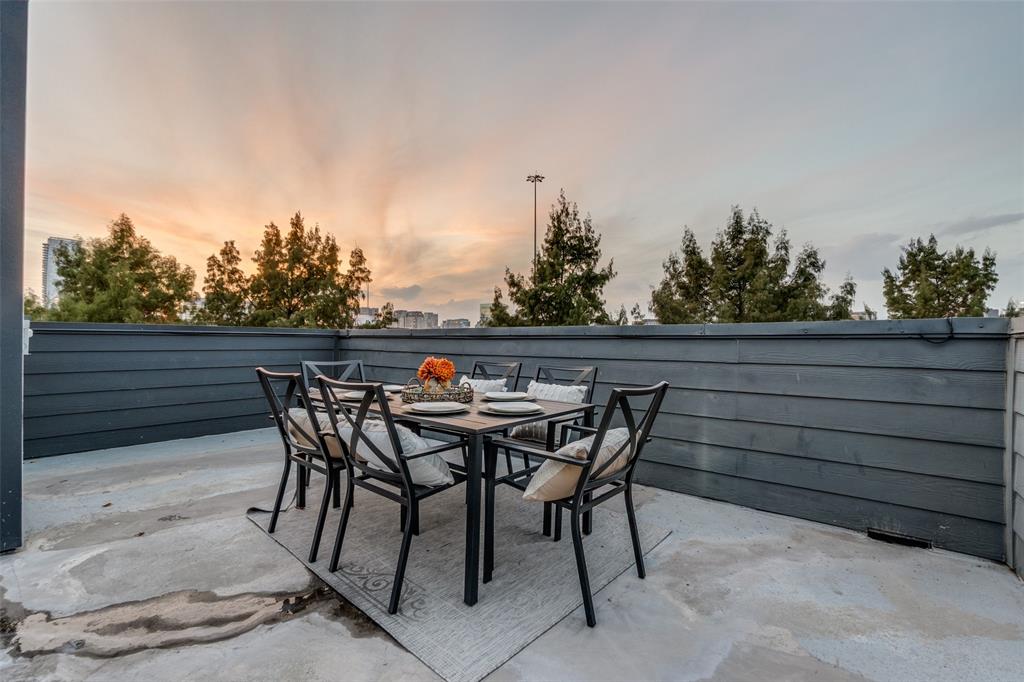 Flora Street Twnhms 01 - Residential