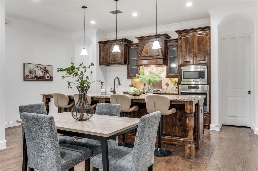 Flora Street Twnhms 01 - Residential