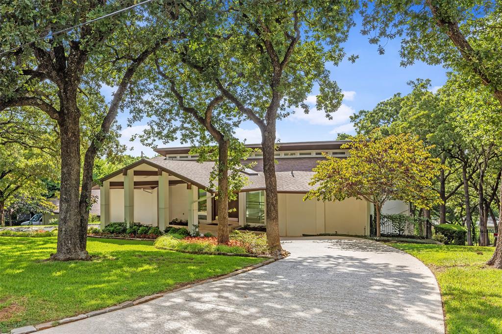 2704 Sherwood Lane