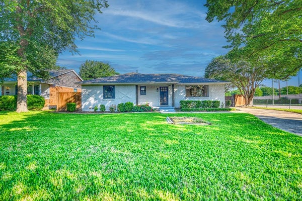 2305 FENESTRA DR, DALLAS, TX 75228 - Image 9224ffbaba15cb6dc92eee7b9baeb3bb/4220342114