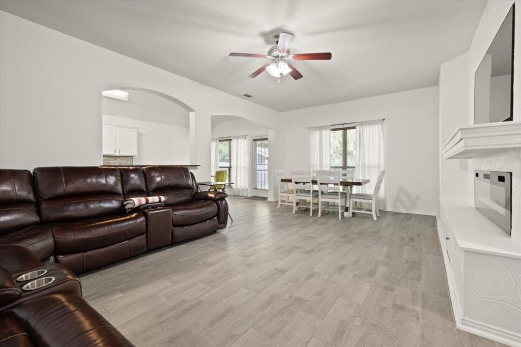 3117 Royal Crest Drive