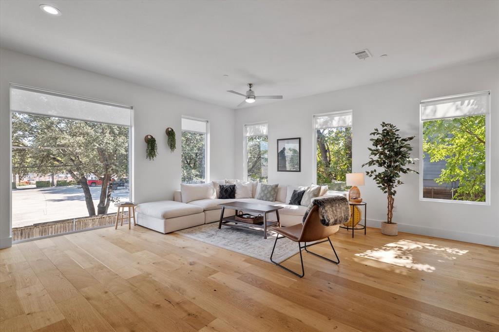 Moser Up at Henderson - Residential