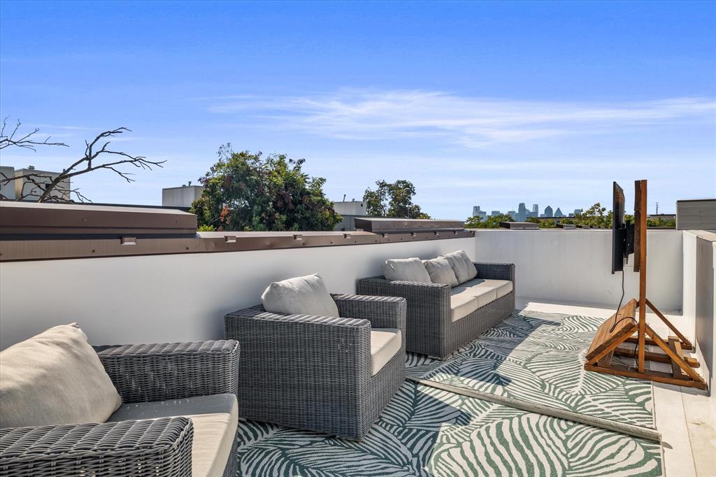 Moser Up at Henderson - Residential