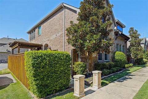 Photo of 2516 Bill Moses Parkway, Farmers Branch, TX 75234 (MLS # 21408169)