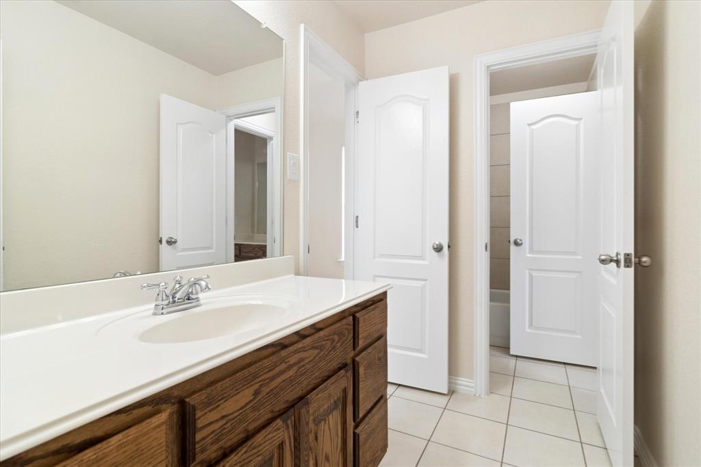 Lago Vista at Bonds Ranch - Residential