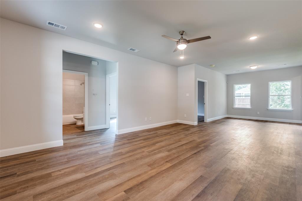 Lincoln Manor 02 - Residential