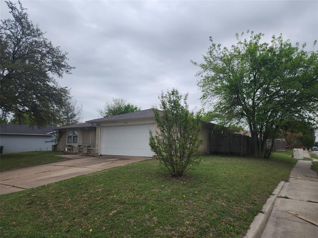 908 Highcrest Court