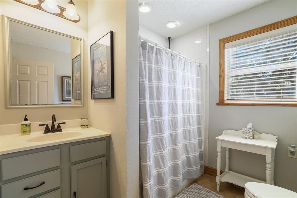 BARNES ELIZABETH - Residential