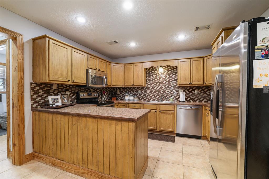 BARNES ELIZABETH - Residential