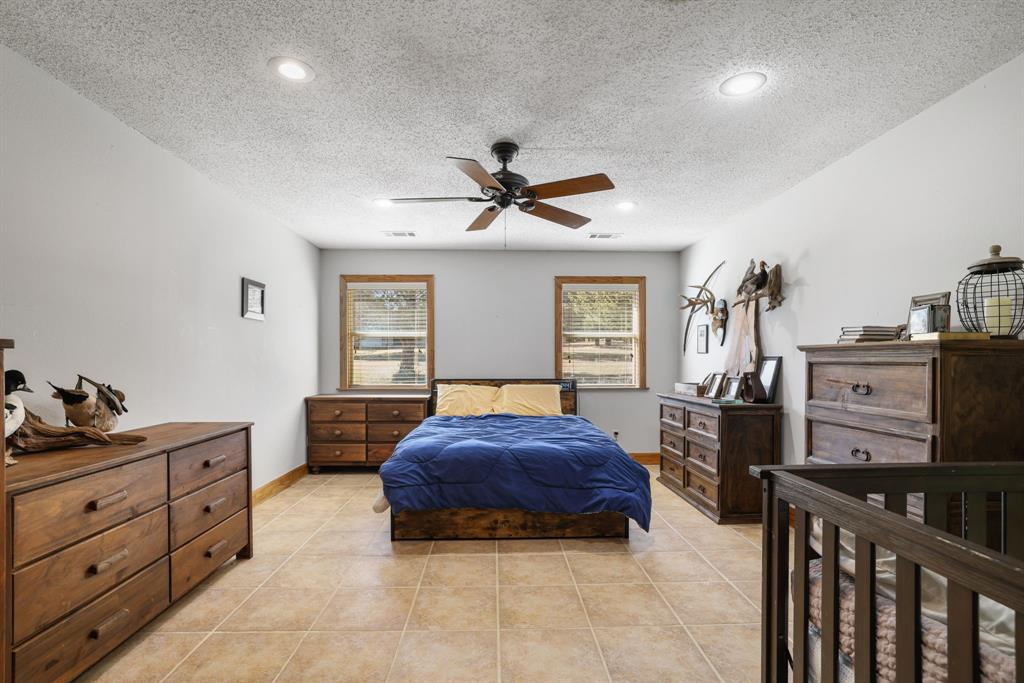 BARNES ELIZABETH - Residential