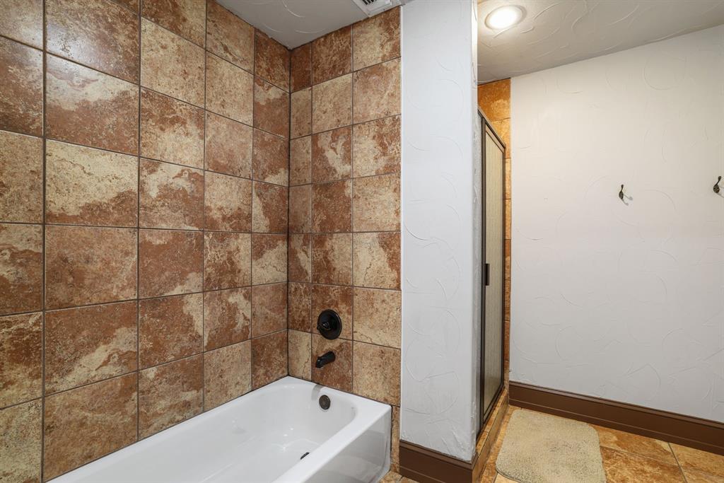 BARNES ELIZABETH - Residential