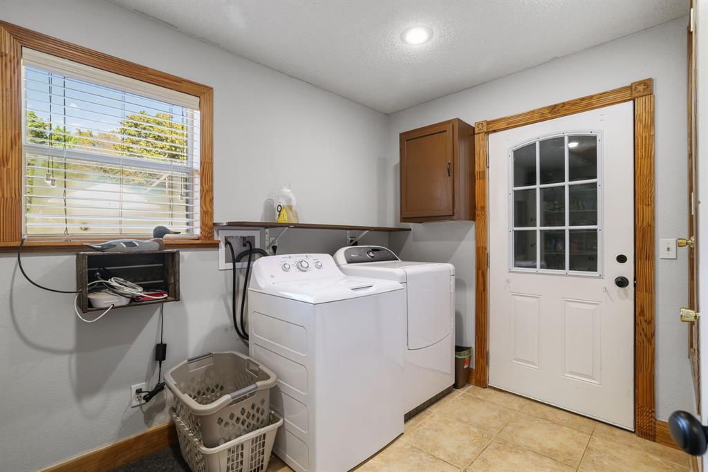 BARNES ELIZABETH - Residential