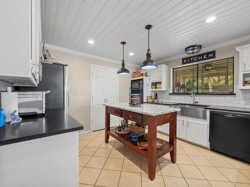 5305 Wildwood Drive