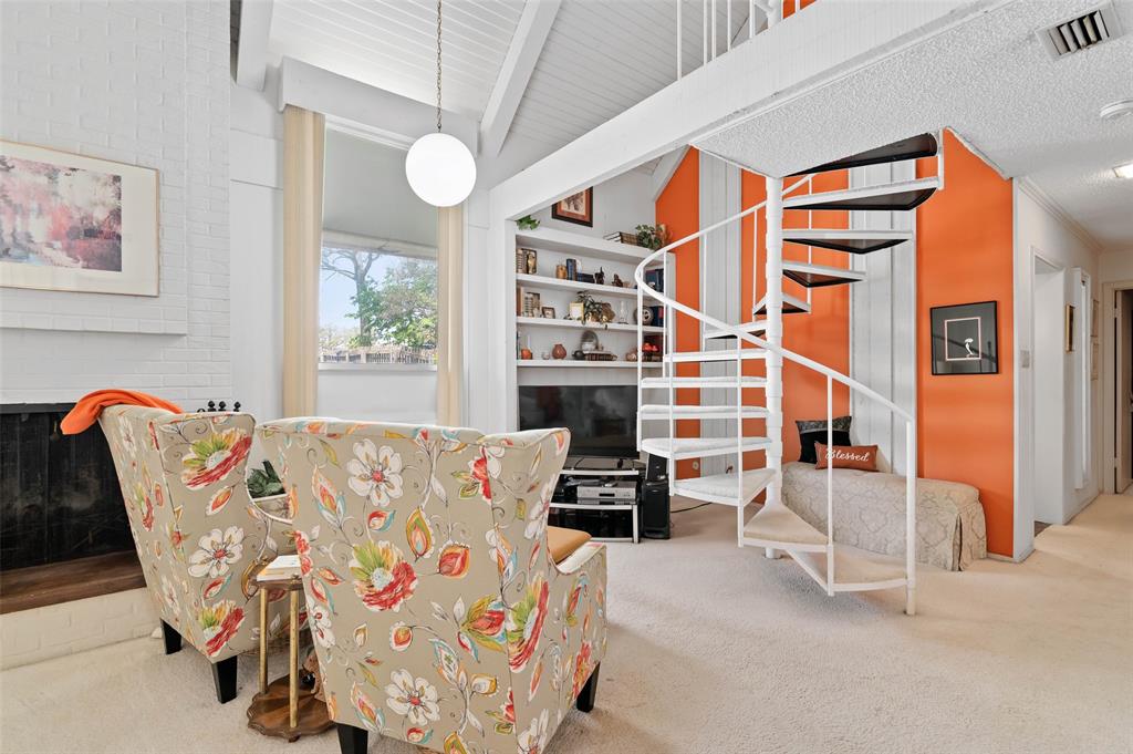408 Hollyhill Lane