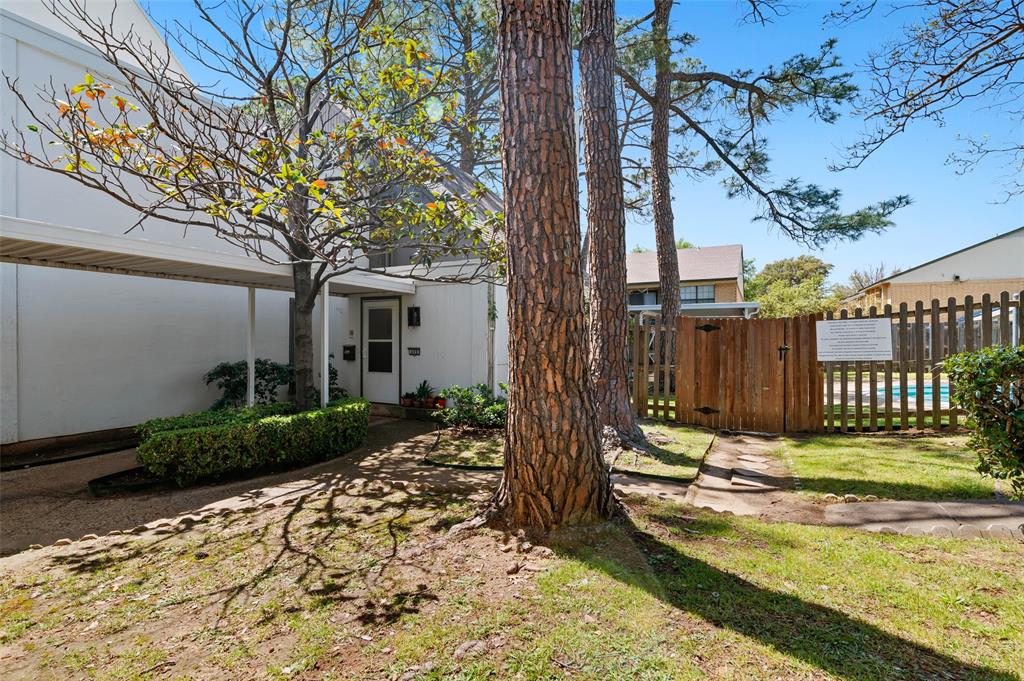 408 Hollyhill Lane