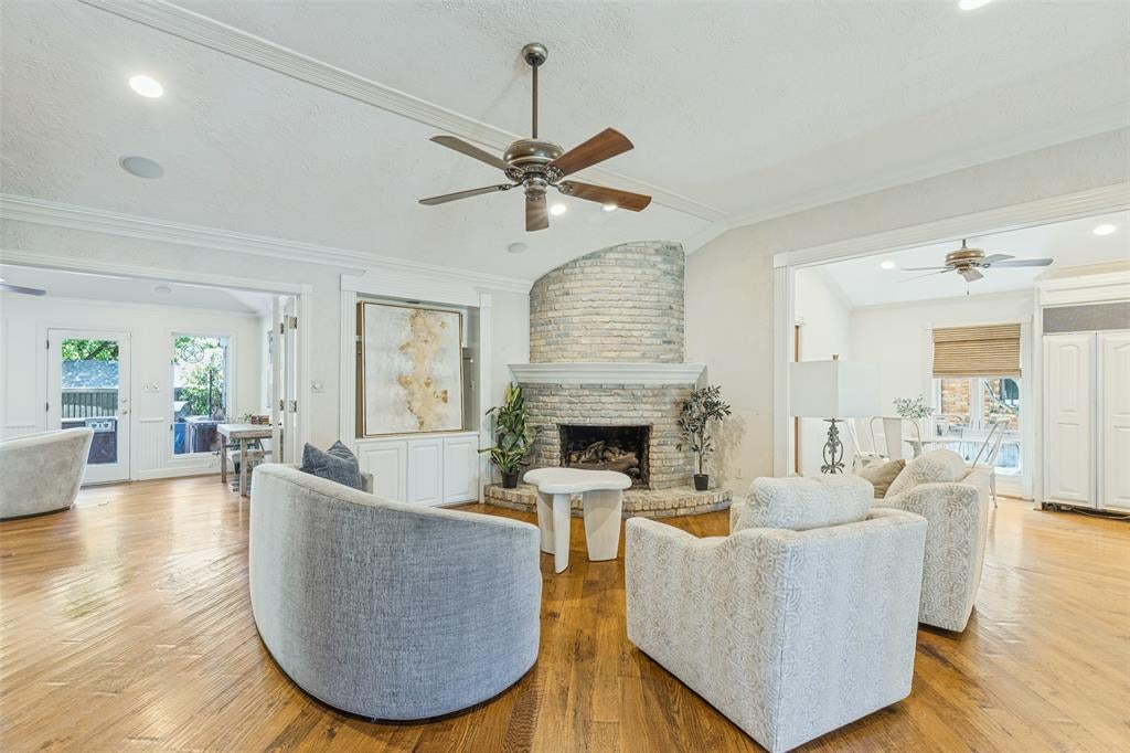9159 Dunmore Drive