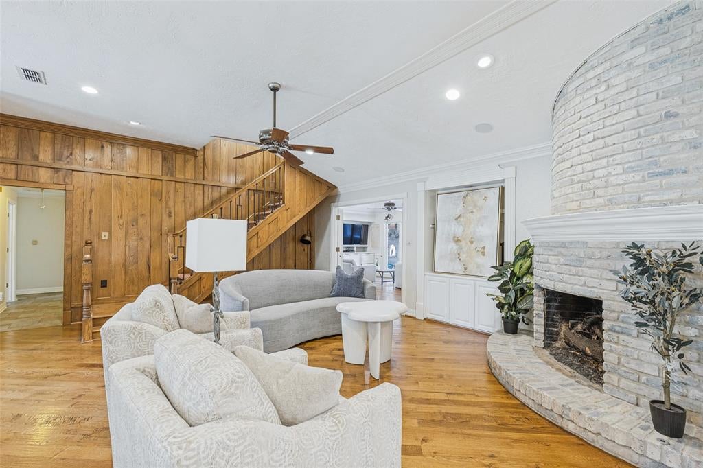 9159 Dunmore Drive