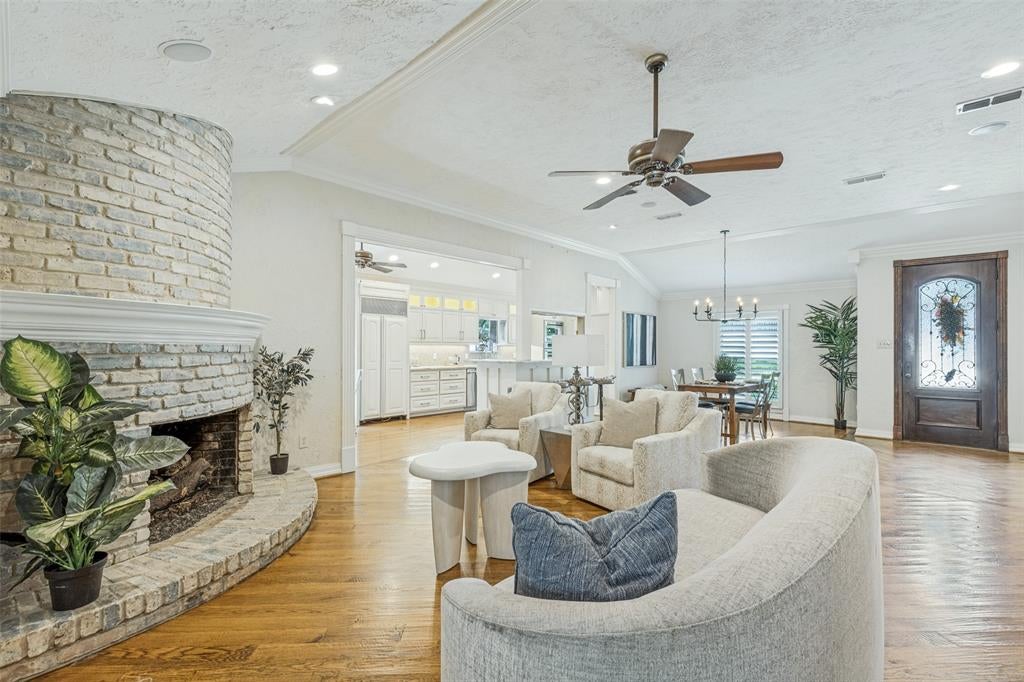 9159 Dunmore Drive