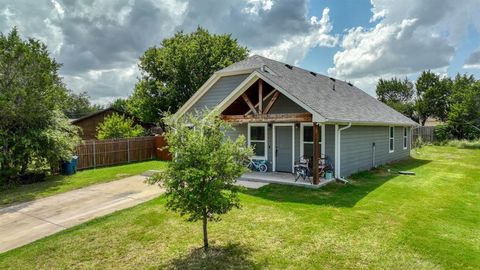 2806 San Gabriel Drive Granbury TX 76048