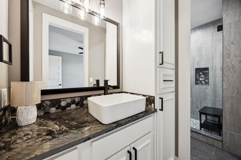 The Estates of Lone Oak - Residential