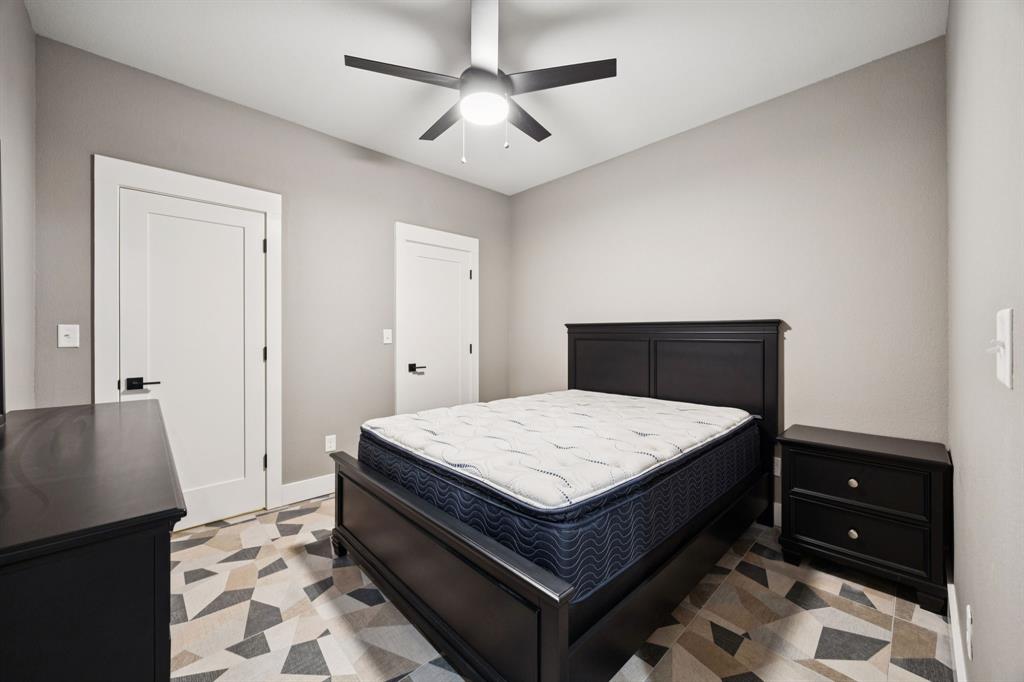 The Estates of Lone Oak - Residential