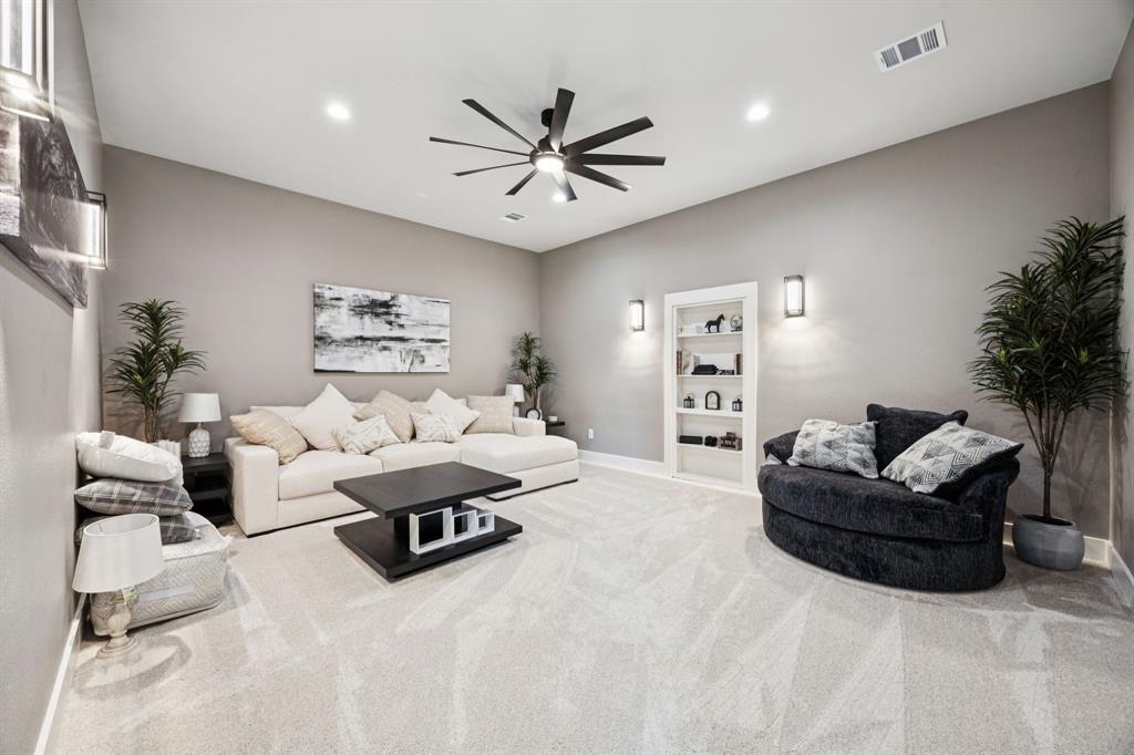 The Estates of Lone Oak - Residential