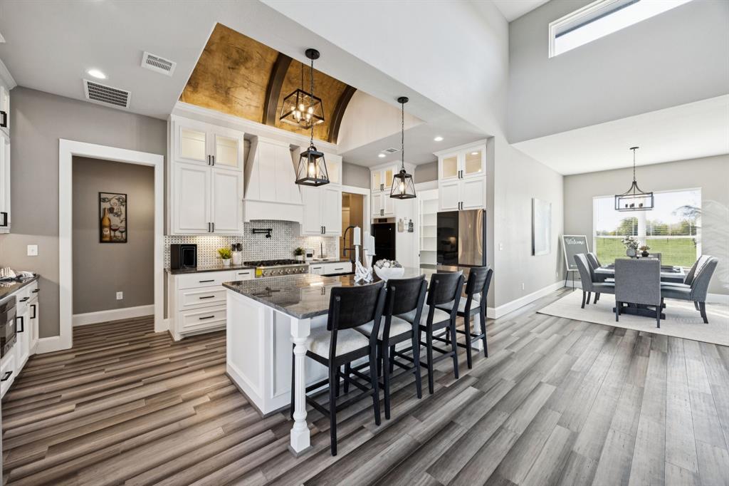 The Estates of Lone Oak - Residential