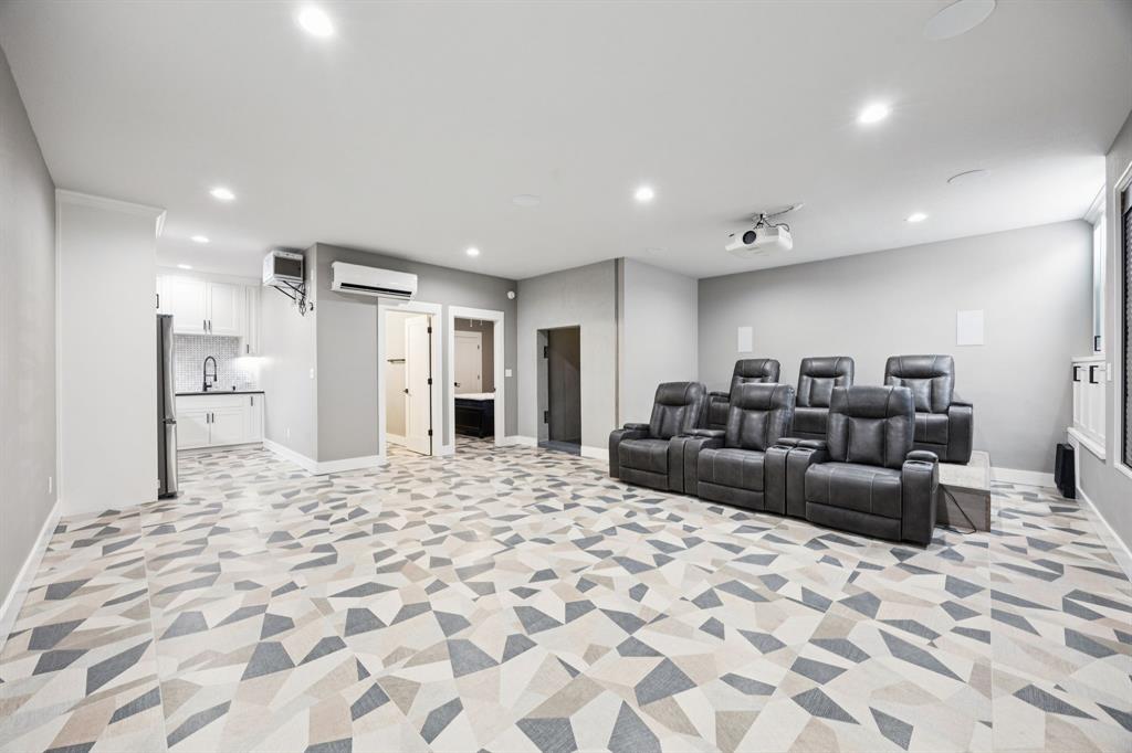 The Estates of Lone Oak - Residential