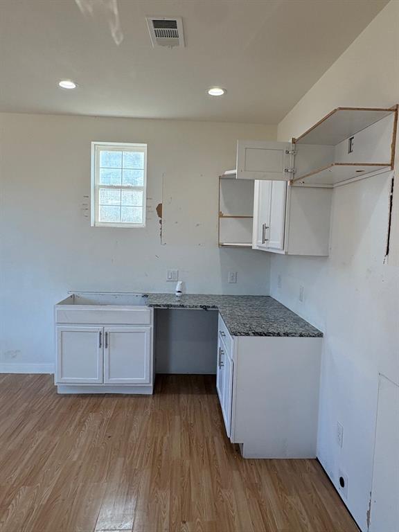 4209 Metropolitan Avenue