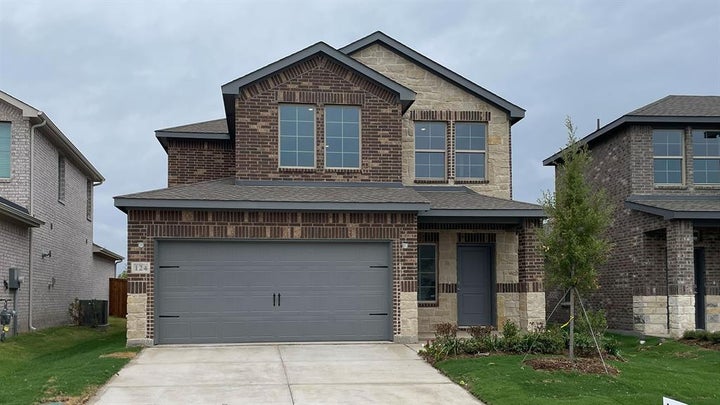 Photo 1 of 35 — 124 Pheasant Run Road, Terrell, TX 75160