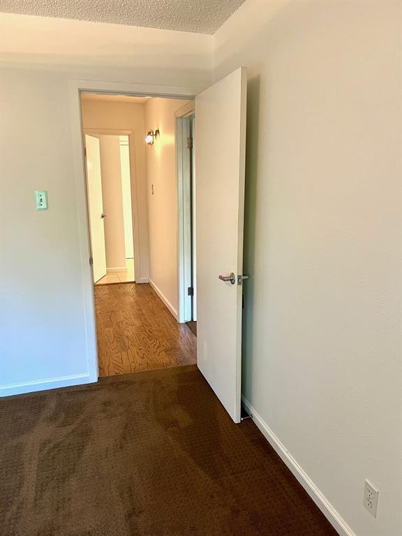 River Oaks Condos - Residential Lease