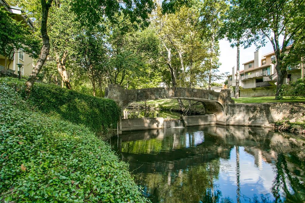 River Oaks Condos - Residential Lease