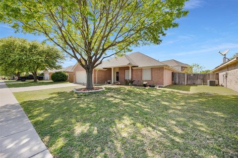 313 Angela Drive Burleson TX 76028