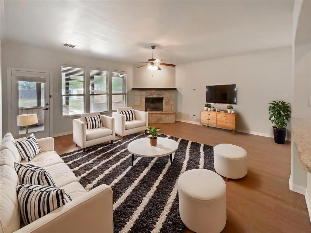 1005 Lake Hollow Drive