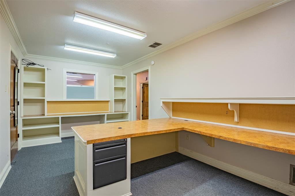 N Waxahachie - Commercial Lease