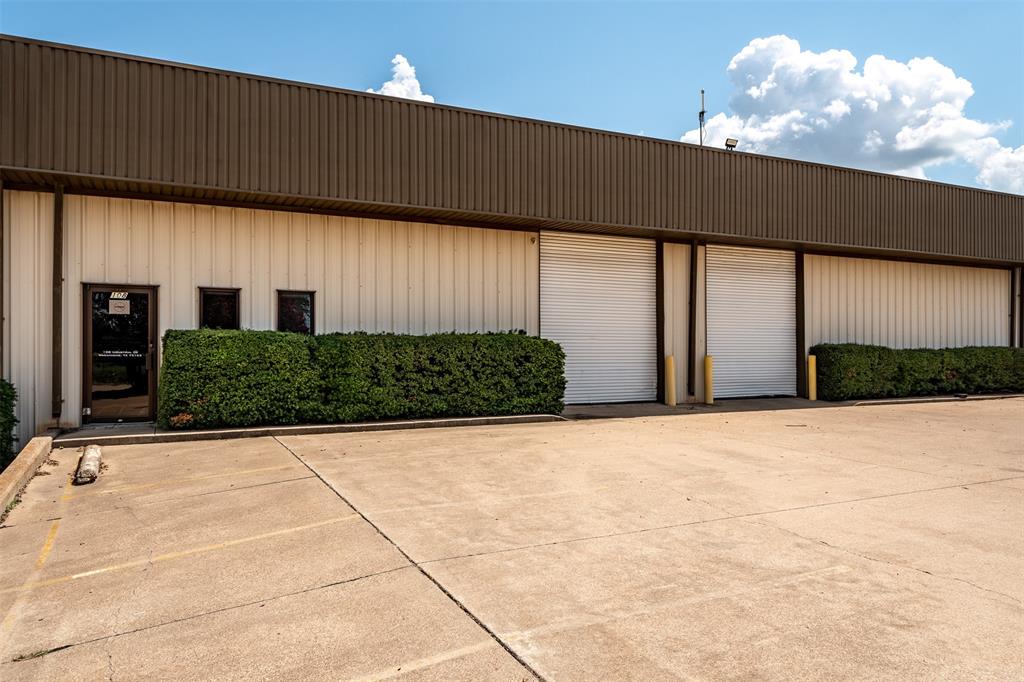 N Waxahachie - Commercial Lease