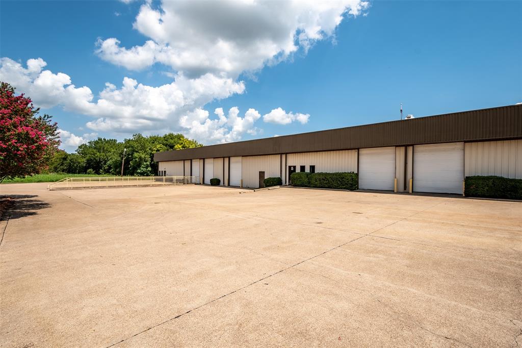 N Waxahachie - Commercial Lease