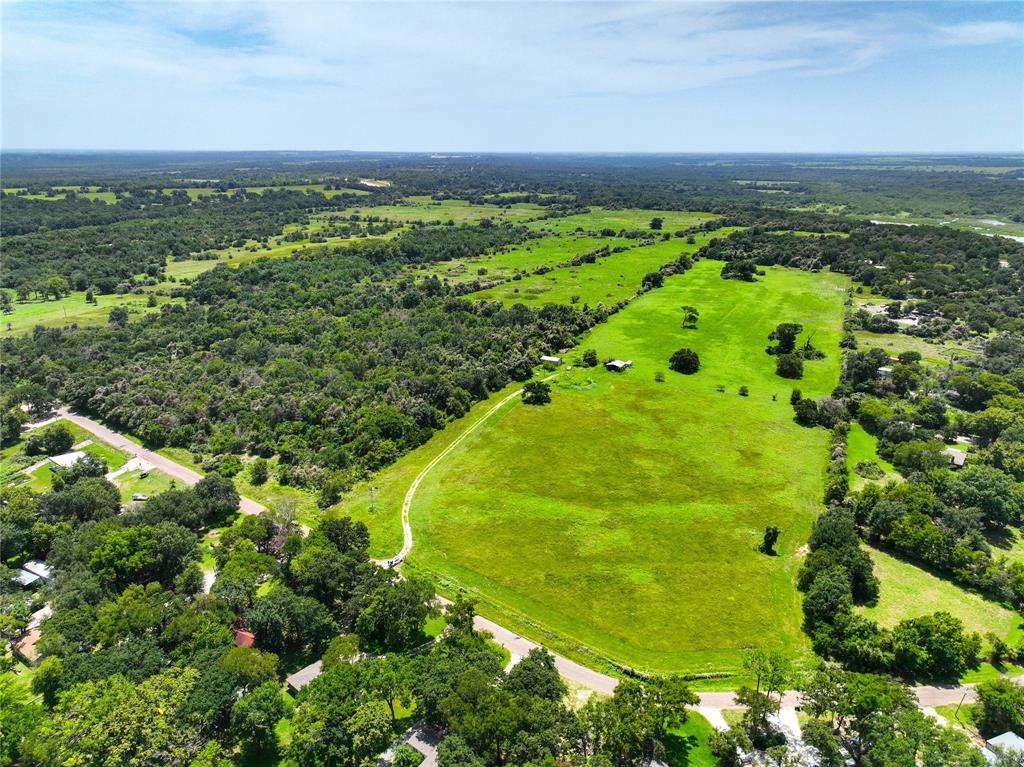 A030G P. Varela-Groesbeck, ACRES 29.11 - Land