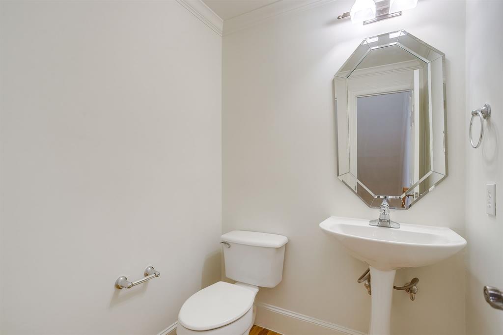 4717 Mckinney Avenue A