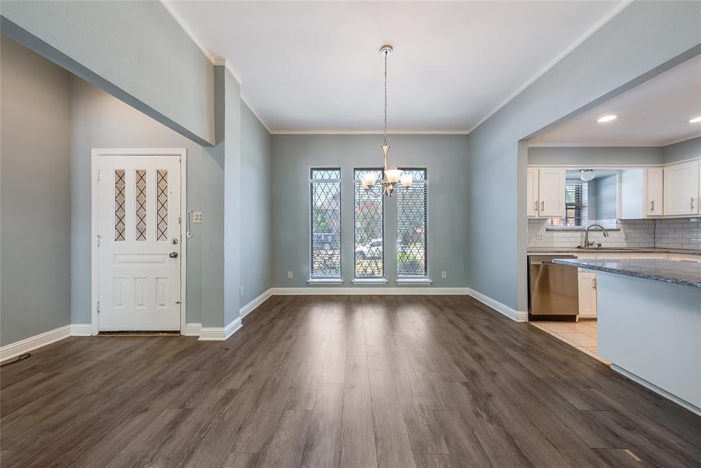 2300 San Gabriel Drive
