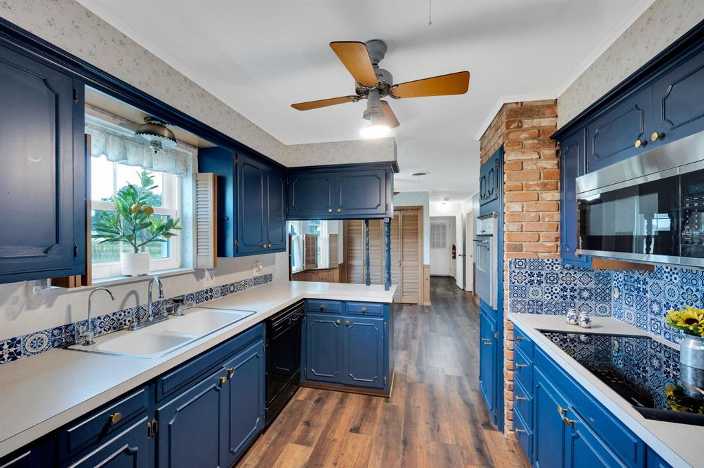 V Anderson Surv Abst #1 - Residential