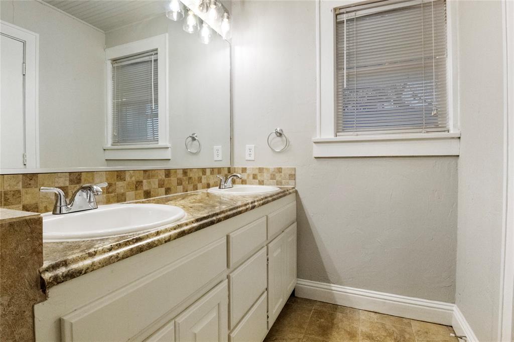 Bailey William J Add - Residential Lease