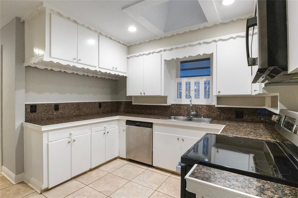 Bailey William J Add - Residential Lease