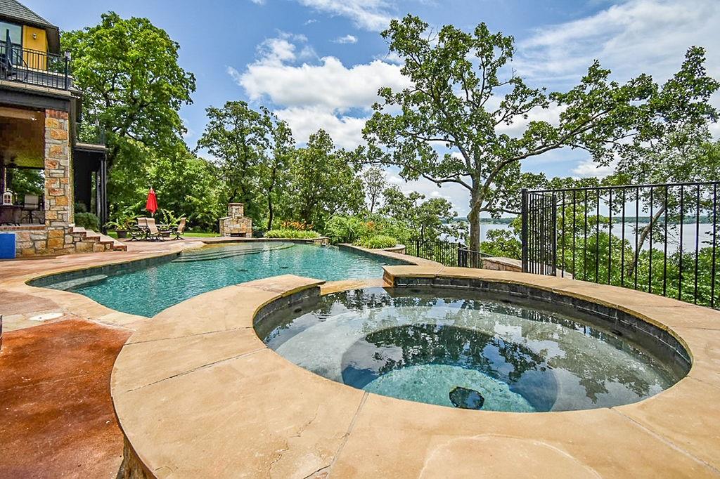 Eagles Bluff - Residential