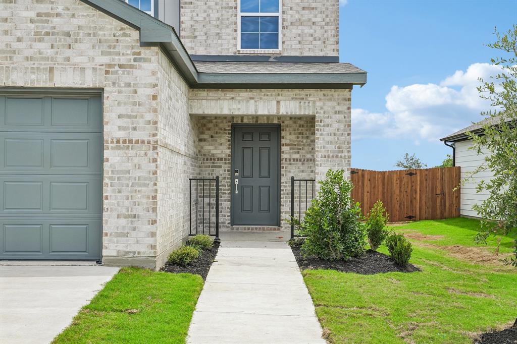 609 Teardrop Court - Photo 3