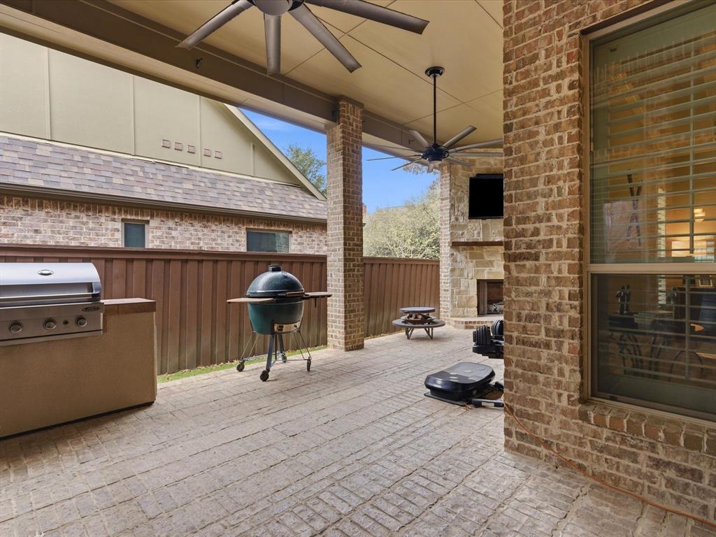 2115 N Hill Drive