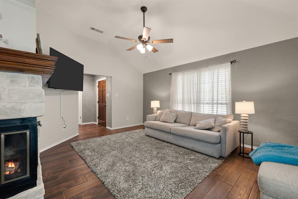 1646 Autumn Breeze Lane