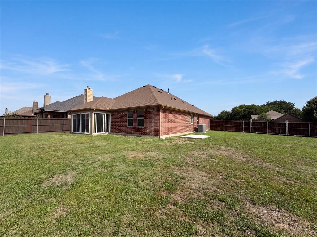 709 Ravenwood Drive