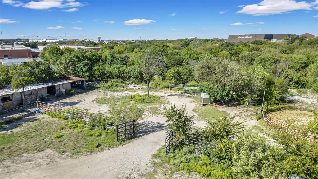 6829 Marvin D. Love FWY